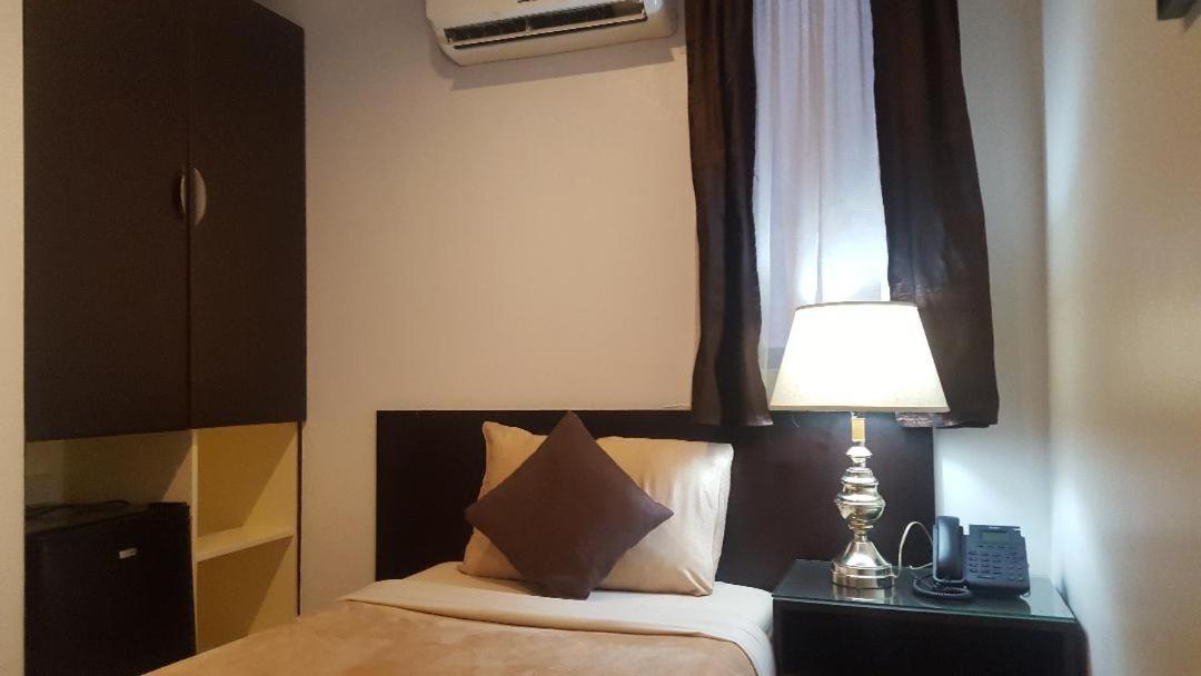 Gervasia Hotel Makati Makati City Екстериор снимка