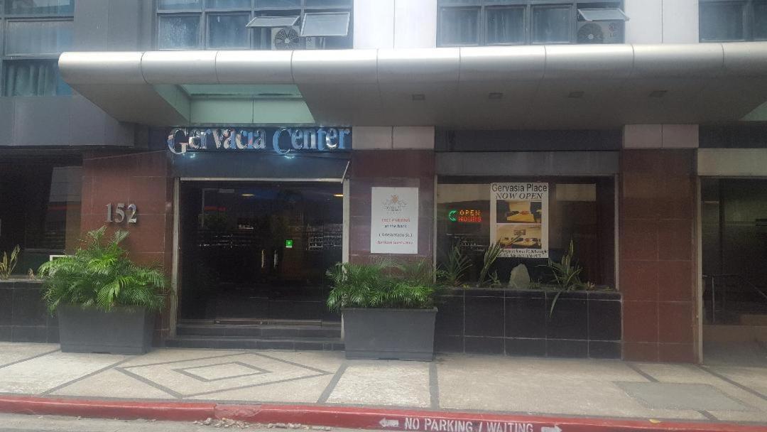 Gervasia Hotel Makati Манила Екстериор снимка