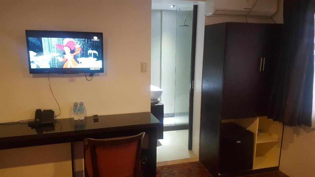 Gervasia Hotel Makati Makati City Екстериор снимка